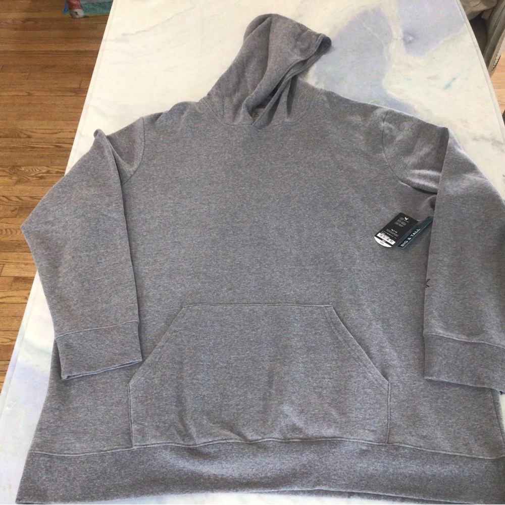 Men’s Xersion Hooded sweatshirt. Size 4XLT. Big/Tall. Heather Gray. New w/ tag.